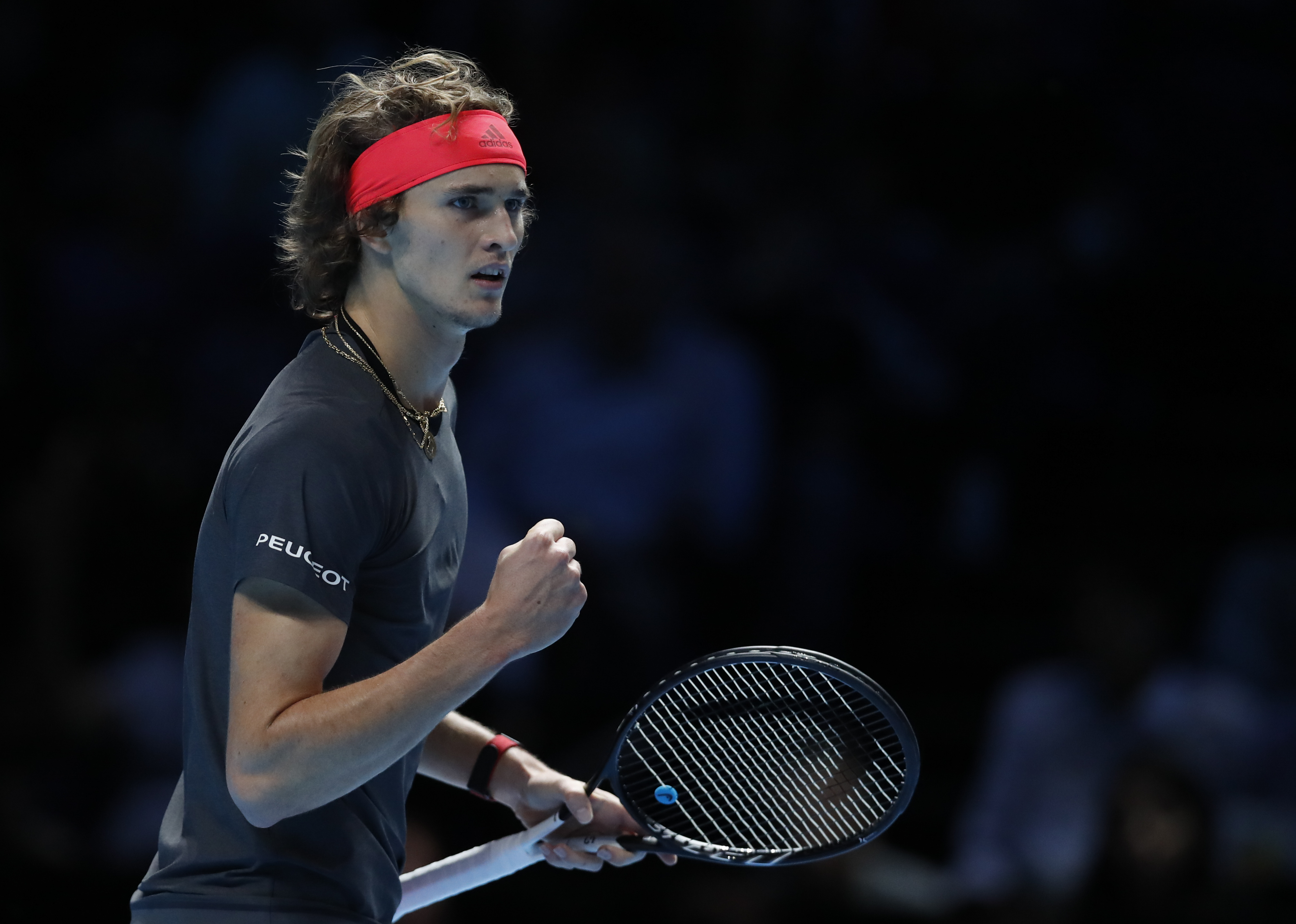 年终总决赛轻取法网,兹维列夫状态火热 年终总决赛轻取法网,兹维列夫状态火热