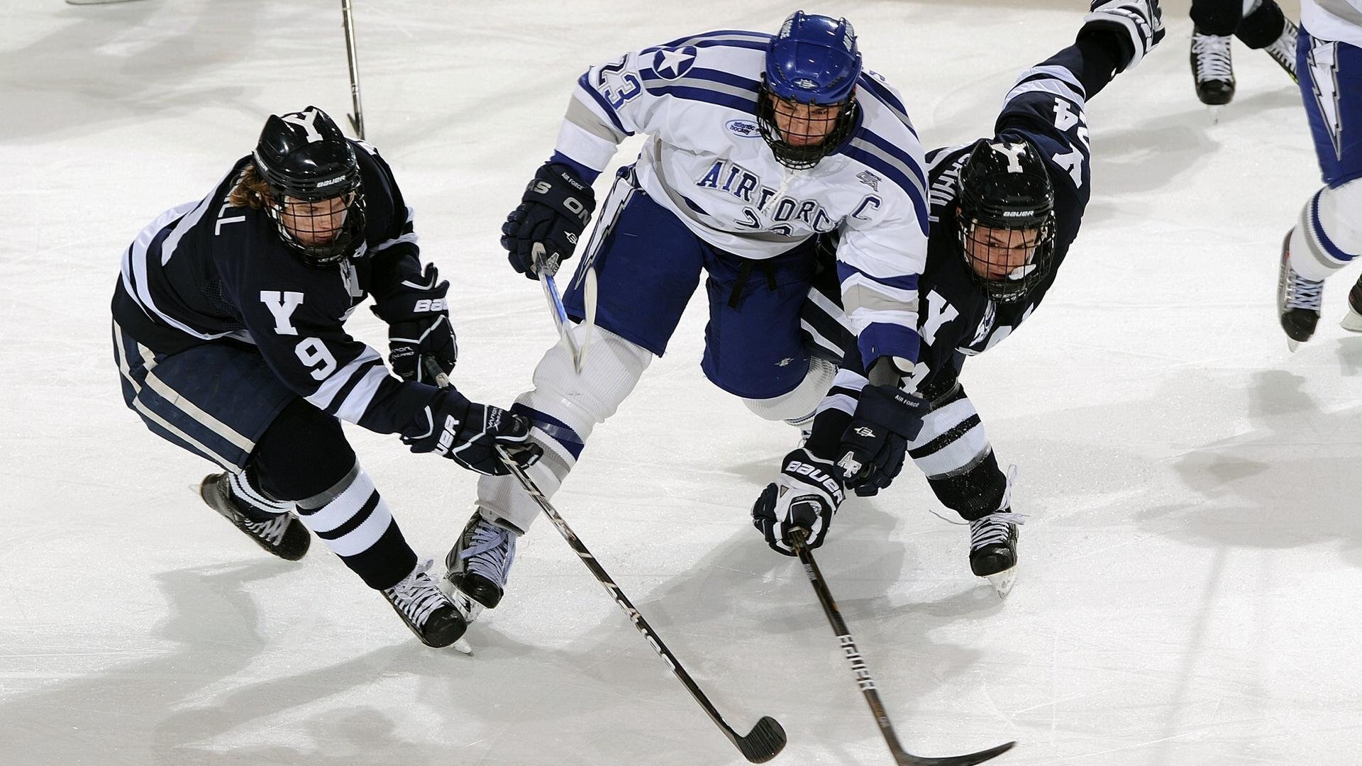 戈贝尔之夜,当F1引擎的咆哮,遇见篮球场上的无声统治