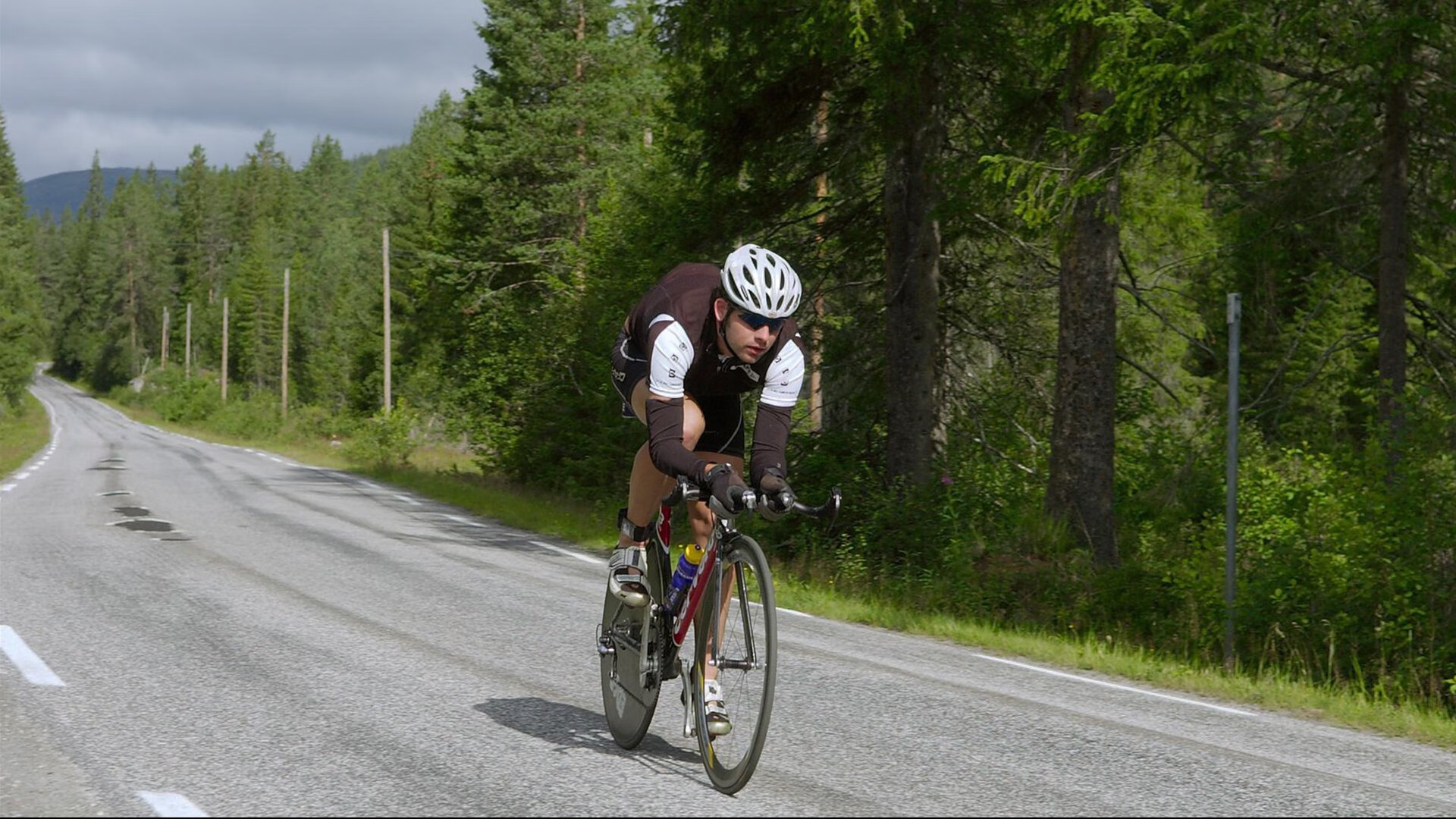 北极光下的冷门预警，2026世界杯A组，冰岛对阵加拿大，苏亚雷斯导演逆袭之战
